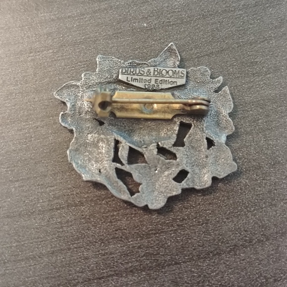 Limited edition pin from 1998 - Picture 2 of 2